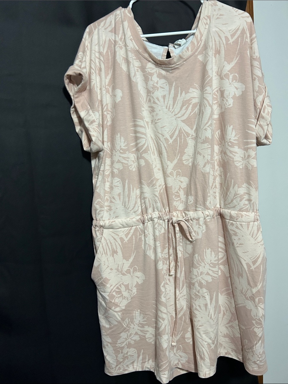 Women's Pink Floral Drawstring Jumpsuit Romper size 18/20